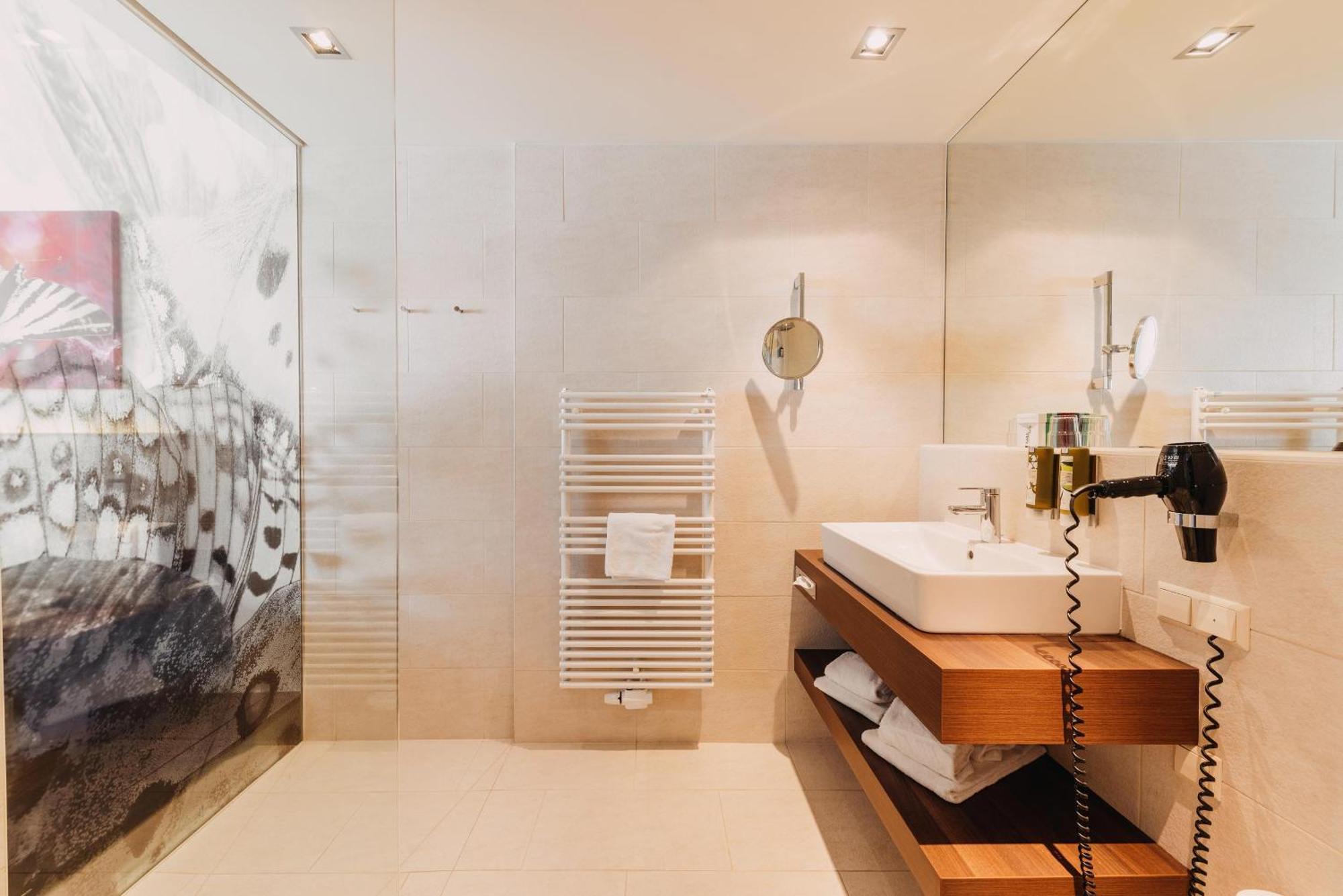 Thermenhotel Karawankenhof Villach Eksteriør bilde