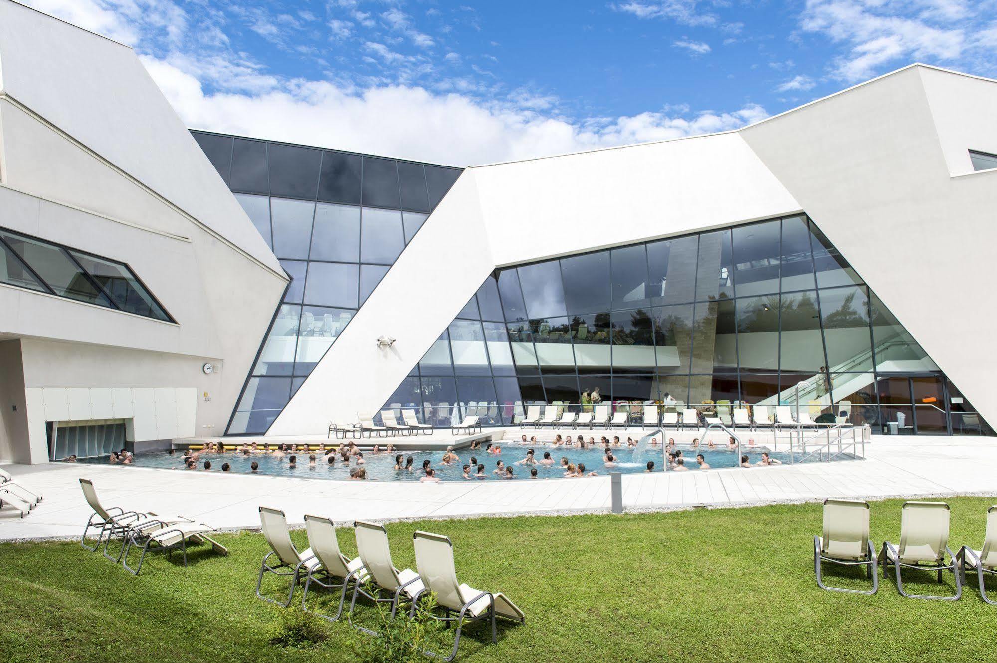 Thermenhotel Karawankenhof Villach Eksteriør bilde